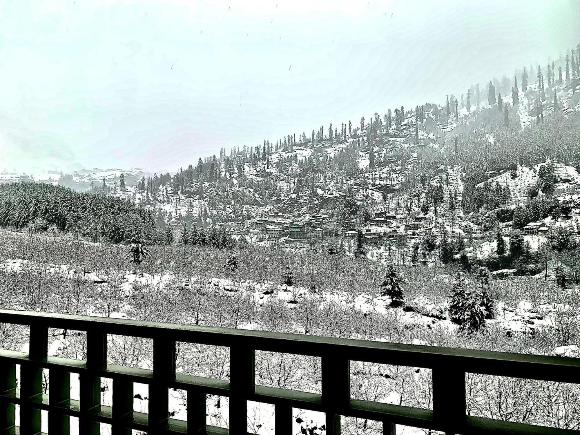 La Aero Resort Home In Snow Mountains Manāli Esterno foto
