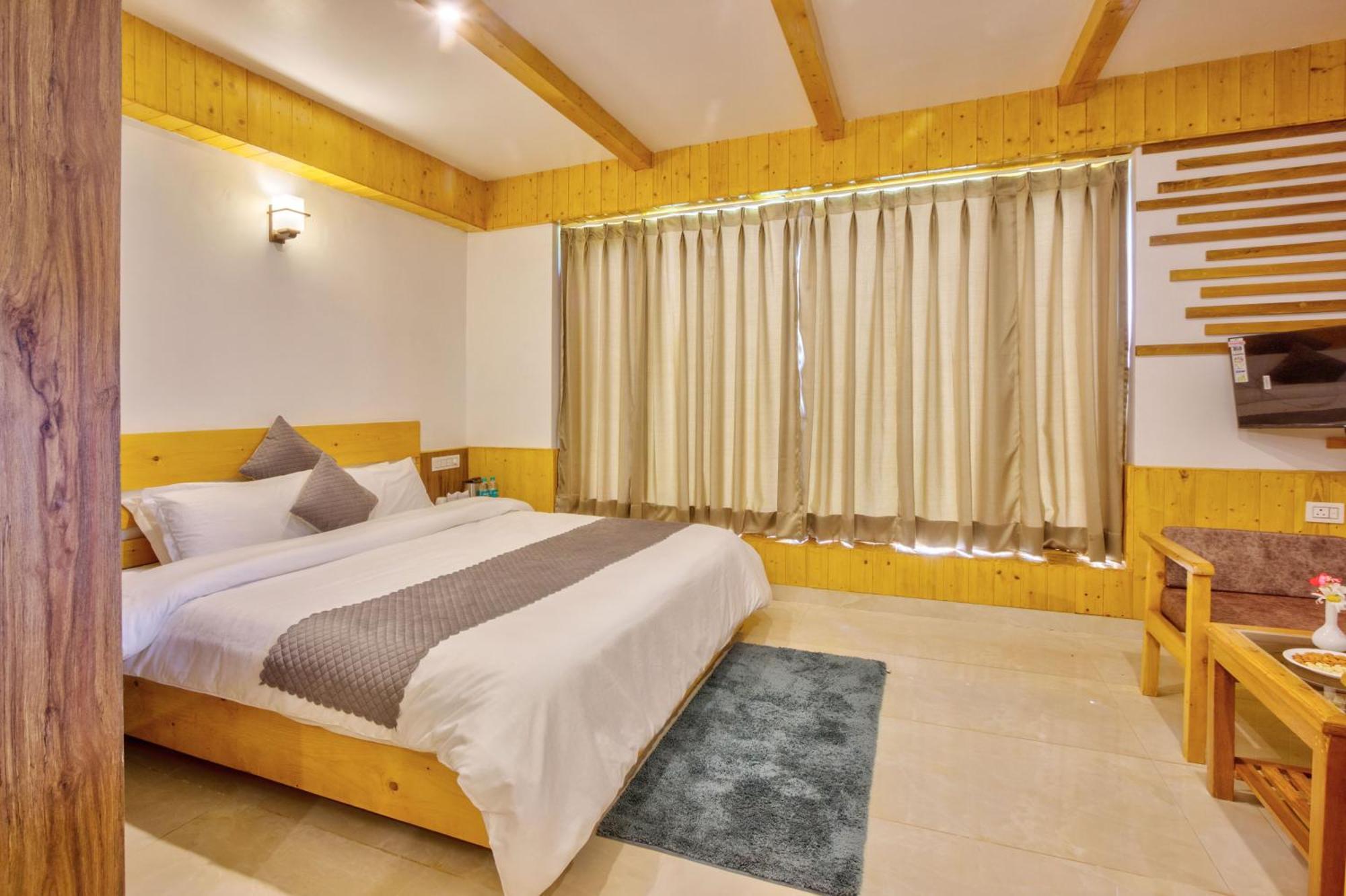 La Aero Resort Home In Snow Mountains Manāli Esterno foto